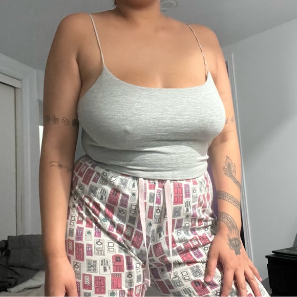 Cropped Cami Bundle - Picture 2 of 4